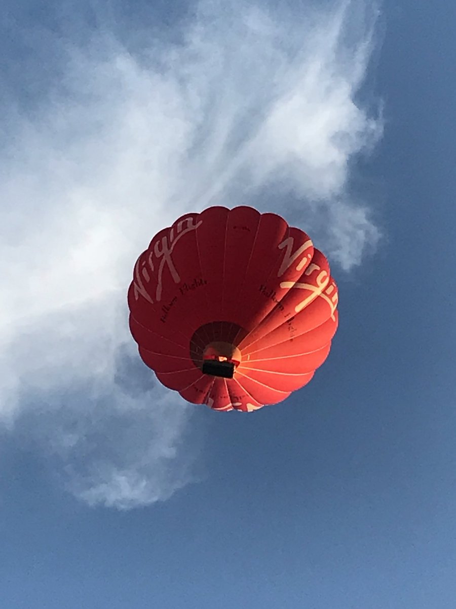 ArnsideVillage's tweet photo. Peaceful evening flight. Looking for somewhere to land. #Arnside https://t.co/ewlAZOCpM7