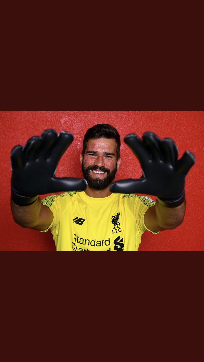 JFsouth_stand's tweet photo. Looks like a dipper. Scabby Scouse Cunt. #WelcomeAlisson https://t.co/Rzp6thTduI