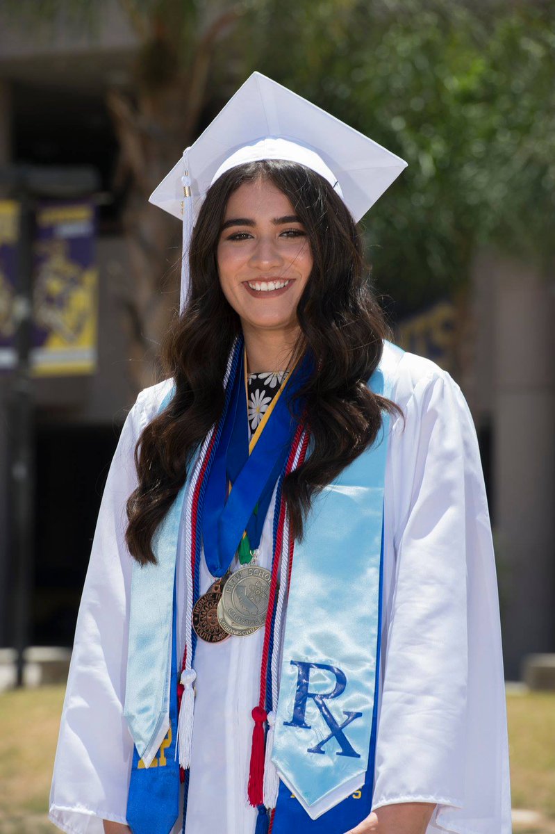 LynwoodSchools's tweet photo. We've reached No. 1! The top FHS student for the class of 2018 is Kimberly Wenceslao w/a 4.56 GPA. She will attend @Yale. LHS's top student is Lesly Leon who achieved a 4.46 GPA and is heading to @Stanford. Congrats to all of our graduates who inspired #LUSD with their success! https://t.co/ioqtg9VjVI