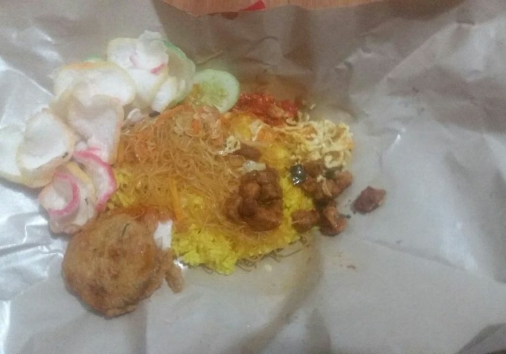 Terima kasih kepada para ibu2 yang rela begadang dari tengah malem demi terciptanya ketersediaan pangan di pagi hari, walaupun untungnya nggak seberapa.
#swasembada #ketahananpangan #perkapita #foodnotbomb #moneyoriented #calistung