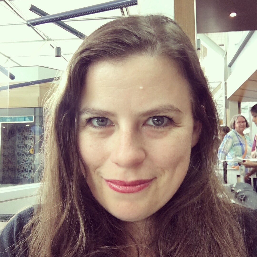 AnitaEccleston's tweet photo. My bags are packed, and we are boarding. I'm GOING TO CALIFORNIA. #mariachi #musicianlife #trumpet #stowaway #mariachifestival #womensmariachi #allfemaleband #Canada #USA #representingcanada #mariachifemenil #mujeres https://t.co/dnLyAFu5IQ