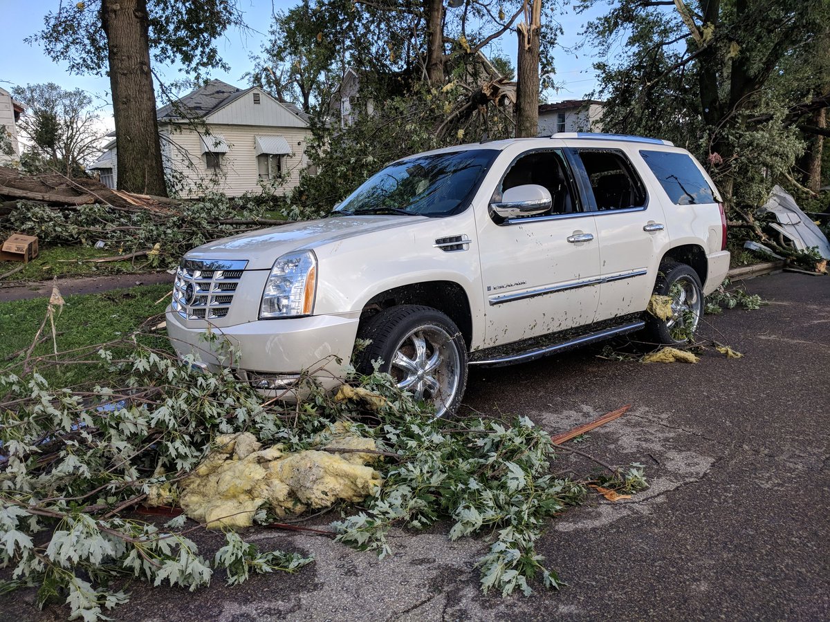 Lots of damage in Marshalltown, Iowa.  #iawx <a href="/NWSDesMoines/">NWS Des Moines</a> @cbs2iowa
