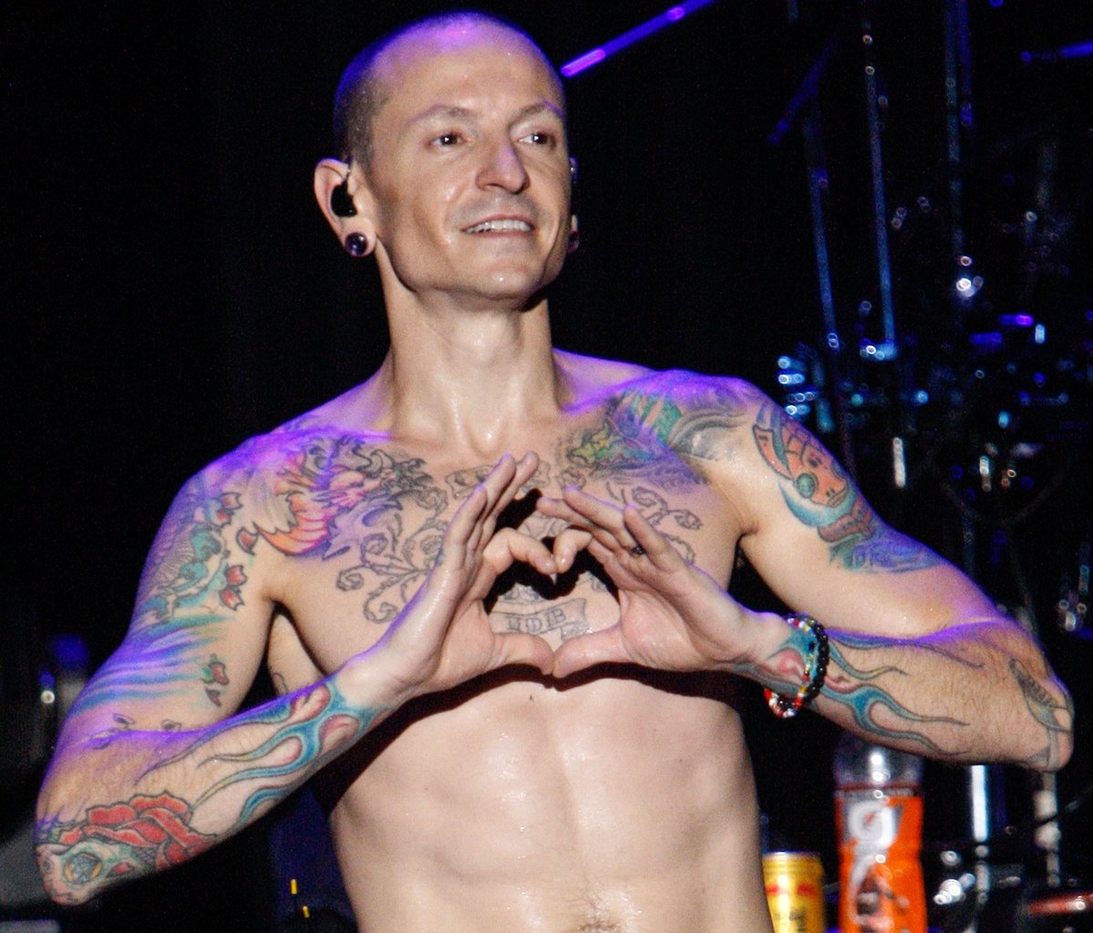 kikiii311's tweet photo. One year ago heaven took back an angel

Chester saved and inspired me in so many ways 
He taught me that caring too much doesn't exist, that love can't be defeated and that love is smth that should be spreaded around the world not kept for oneself, ...

I can say proudly : https://t.co/M6JN2H8fxQ