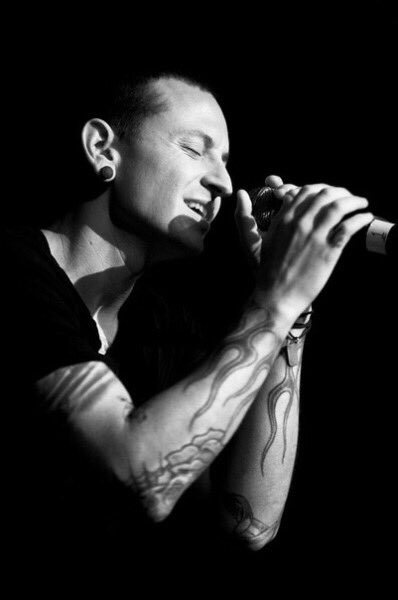 kikiii311's tweet photo. One year ago heaven took back an angel

Chester saved and inspired me in so many ways 
He taught me that caring too much doesn't exist, that love can't be defeated and that love is smth that should be spreaded around the world not kept for oneself, ...

I can say proudly : https://t.co/M6JN2H8fxQ