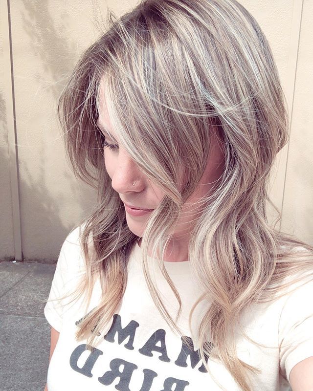 meganjoyayres's tweet photo. I decided to lighten up today ✨ Thanks @hairdonebywyatt for giving me that classic #butterflow! I almost chopped it all off but Wyatt talked me out of it 😉 He just took a few inches off and my hair feels so much healthier. @kaitlynbristowe is totally… https://t.co/tHL8fgPtKr https://t.co/xF9GhLKMcE