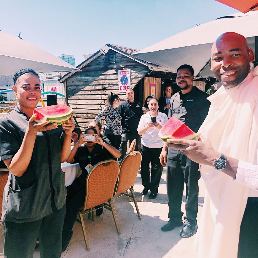StamfordMarriot's tweet photo. Today we celebrated summer 🌞 and watermelon! 🍉 What an amazing atmosphere at the associates rally this afternoon at the Stamford Marriott Hotel and Spa!#stamfordmarriotthotelandspa #meyerjabarahotels #summer #fun #poolside #watermelon #watermeloneatingcontest https://t.co/Bp4f1aKvoP