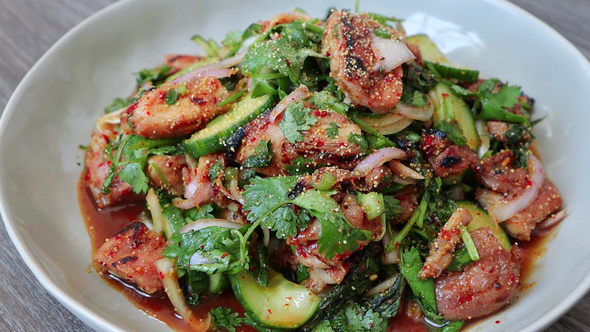 AllSweetNSour's tweet photo. #Thai Grilled Chicken Salad Recipe &amp; Video https://t.co/kvOfUo9wFI https://t.co/mAnxXFyelv