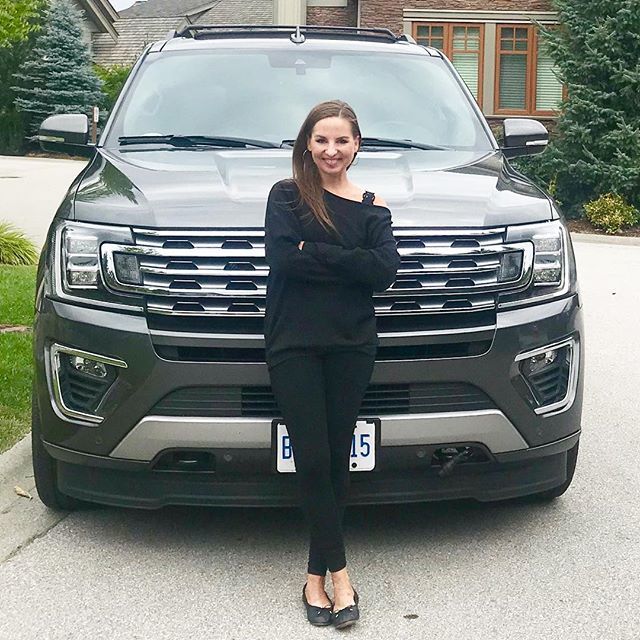 modern_mama's tweet photo. I’ve been enjoying the all new 2018 @fordcanada #FordExpedition this week. I love the interior, with the two captain/bucket seats in the second row and bench third row, it allows for easy in + out with three kids. The cargo space behind the third row is … https://t.co/jH7JjkxhhC https://t.co/gkCBT2iBOv