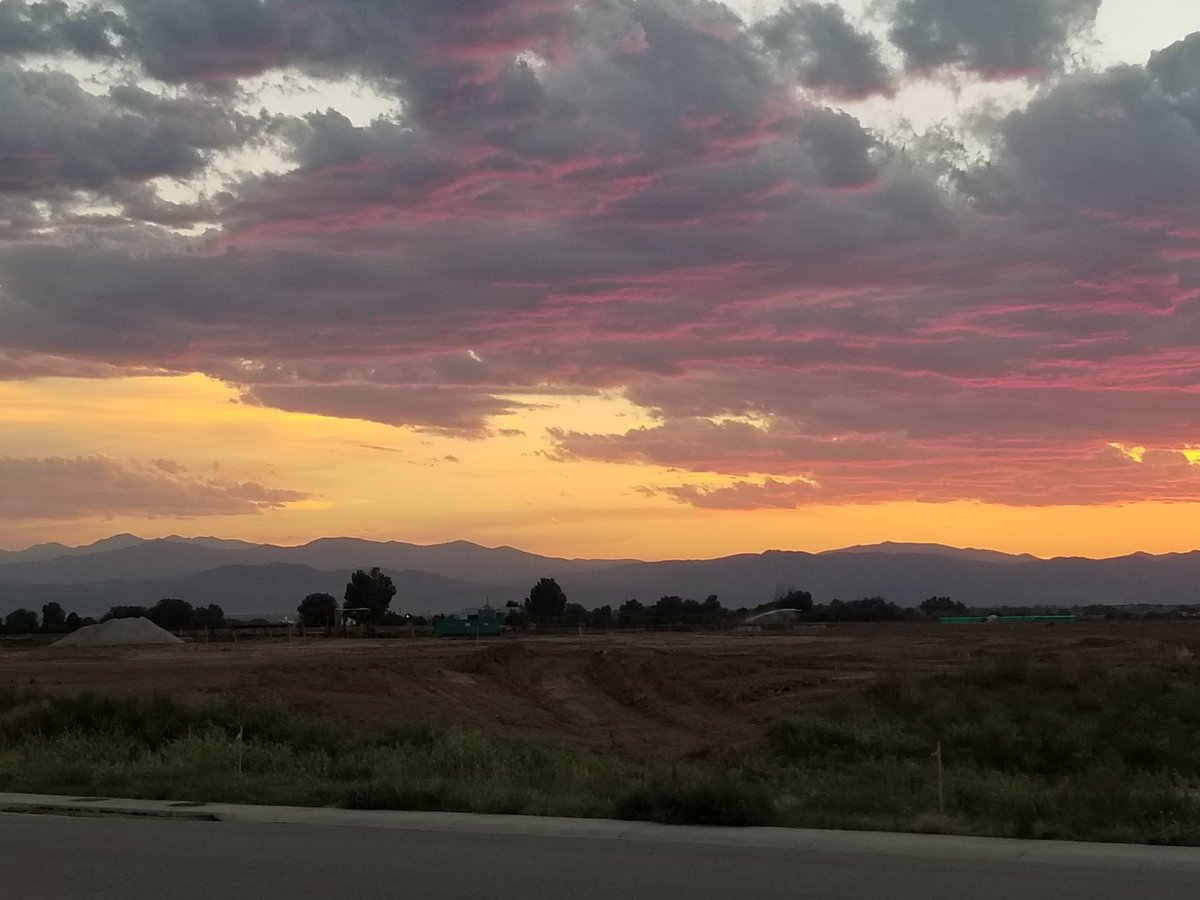 ferris_JJ's tweet image. #frontstoop #COsunset 🙂👍🏔