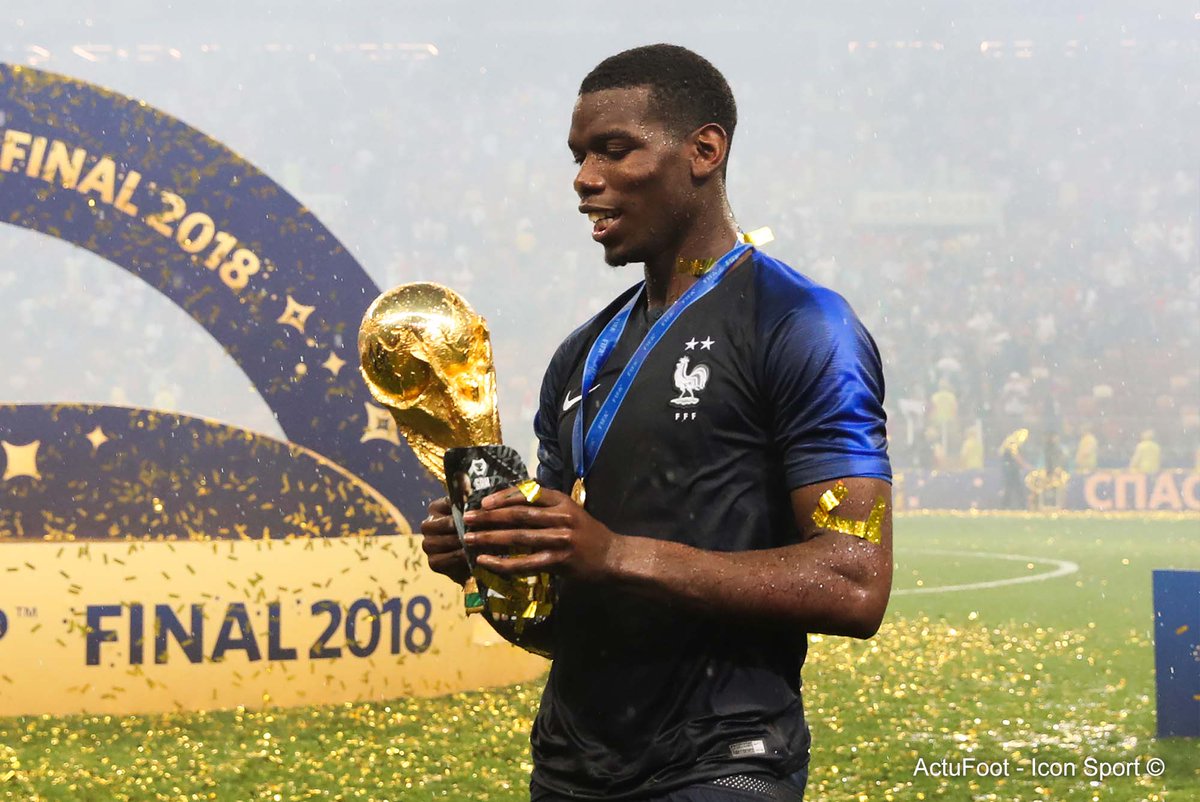 ActuFoot_'s tweet photo. Zlatan Ibrahimovic : « Paul Pogba est jeune. Il a gagné la Coupe du monde, il a été en finale de la Ligue des champions, de l’Europa League, de l’Euro et il a gagné de nombreux titres avec la Juventus. Que dire de plus ? » https://t.co/LlahXFwn6o