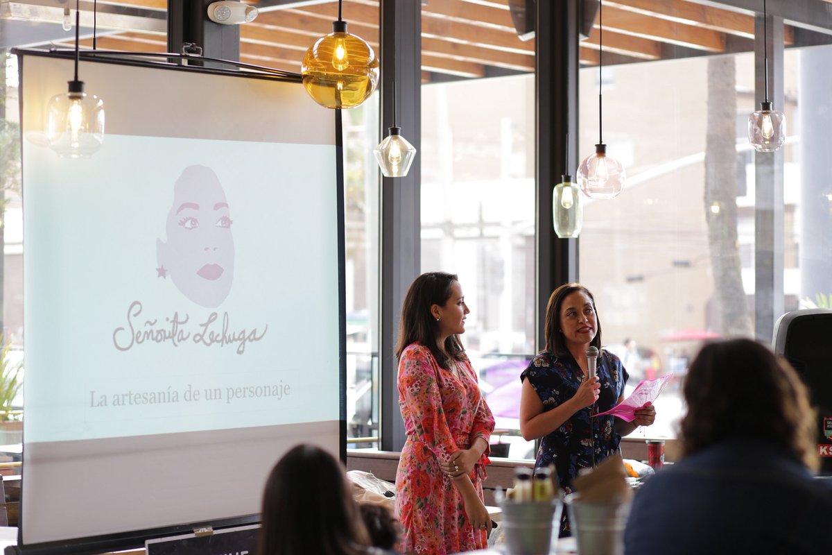 Tijuana_CM's tweet photo. 📷💙📷💙📷
¿Ya viste los momentos que Walter Montalvo capturó en la charla de #CMCraft con @Lechugasrita? Encuéntralas en: https://t.co/Q6MW4wFn25
#cmtij #Tijuana #CreativeMornings https://t.co/rfwxL67nGZ