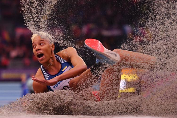 VTVcanal8's tweet photo. La medallista olímpica Yulimar Rojas no participará en Centroamericanos https://t.co/t1DmXOfq61 https://t.co/G6wE13cS2o