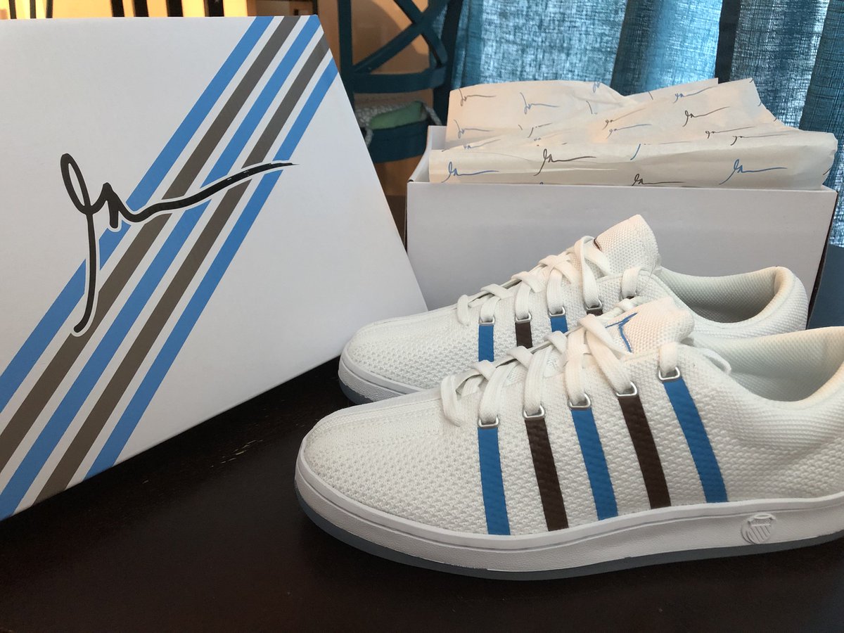 nobuken's tweet photo. @garyvee 1st pair of KSwiss. Shoes look and feel incredible! https://t.co/S4VPNpeLvy