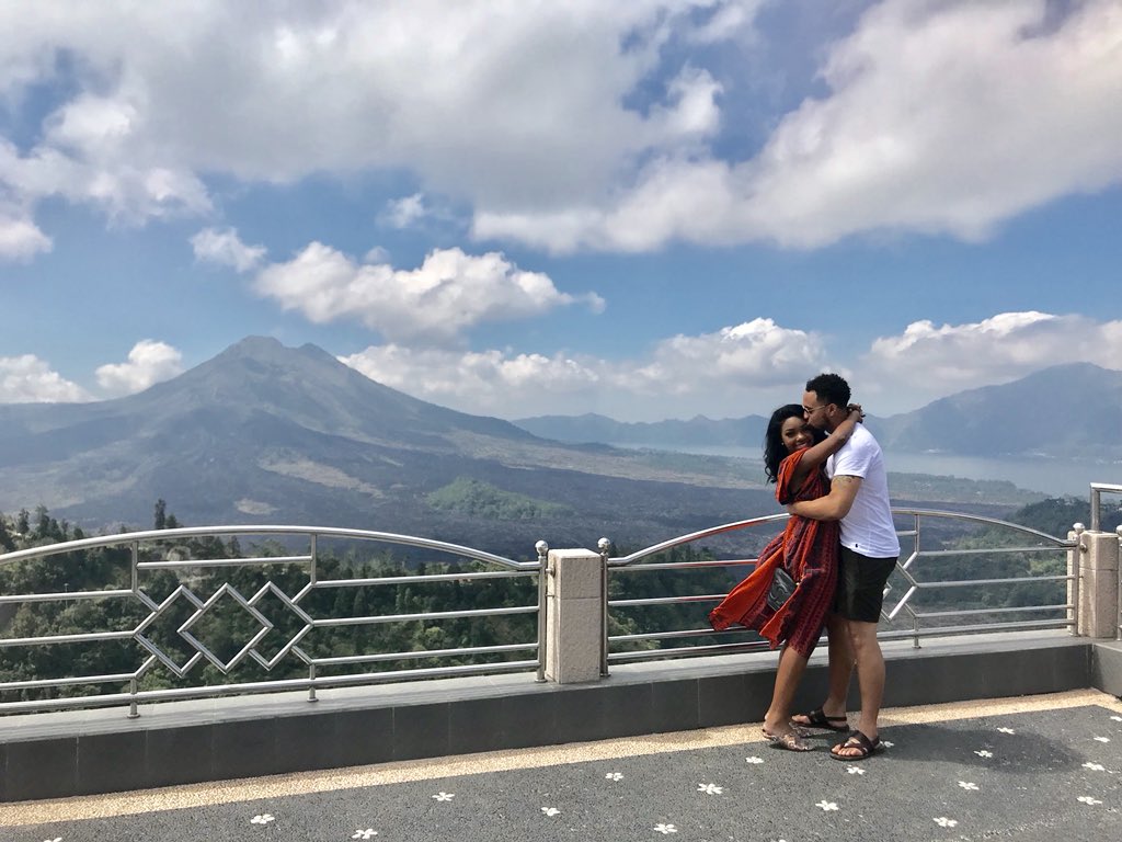 TAi_WHITE's tweet photo. Us Ft. a Volcano ♥️ https://t.co/MSQF4aRk3C