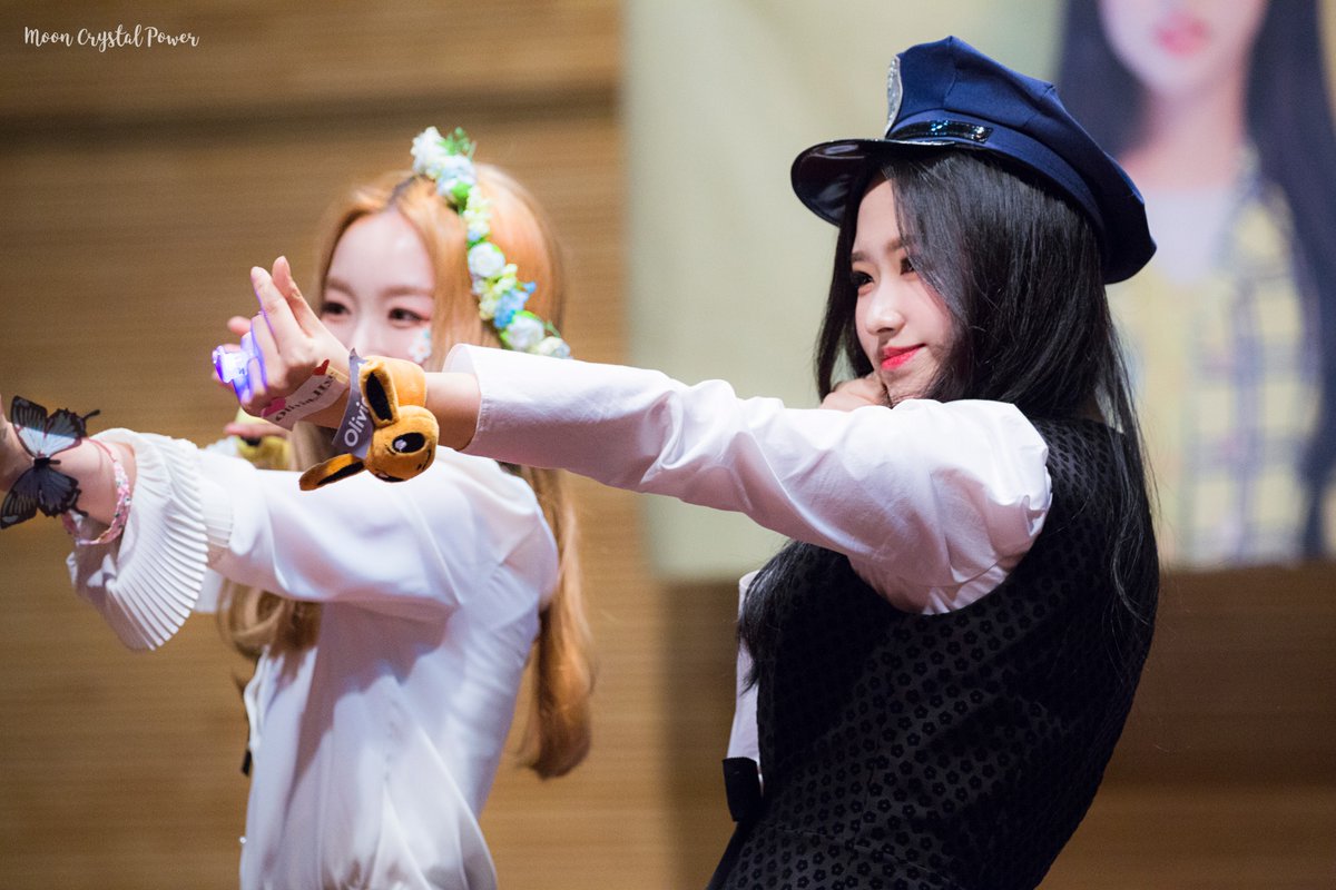 hyewongallery's tweet image. ✿ฺ･:* 180408 ┊͙ #고원 #올리비아혜
♡͢   © moon crystal power