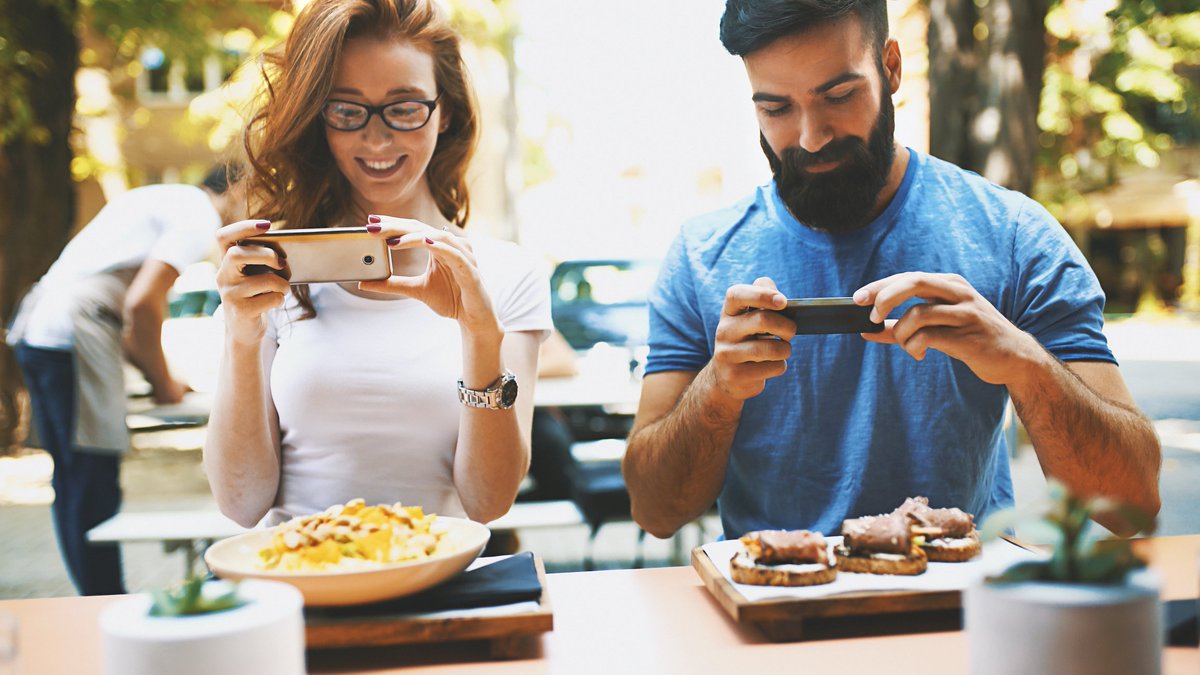 ICUC's tweet photo. Last chance to register! Join us tomorrow at 1PM CT, we'll be chatting about the importance of managing online reviews about your business. 

Save your spot here: https://t.co/cFk9hH4B8C https://t.co/BNVmgSfN64