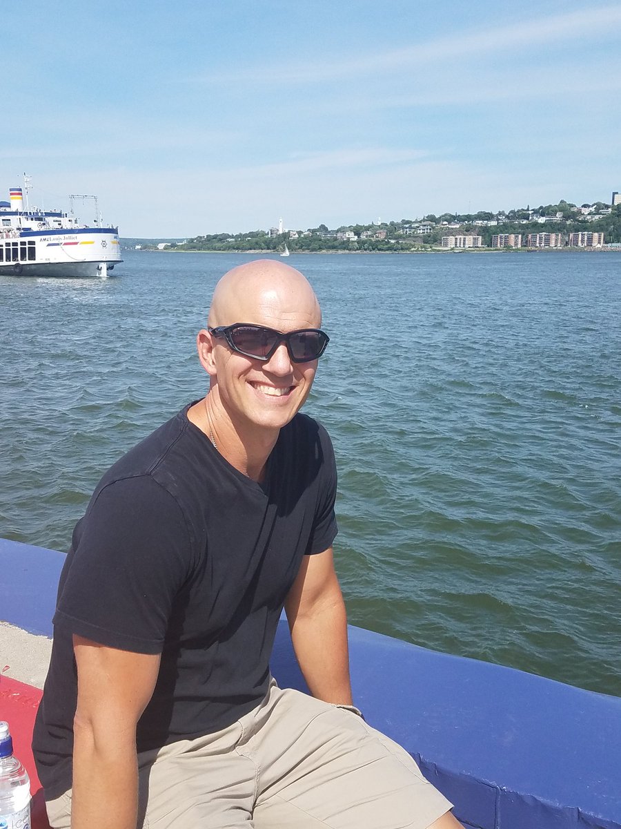 robinarnold1994's tweet photo. Having a great time in Quebec  with this handsome fella! @mountnbiker73 https://t.co/OBTZoV8nBh