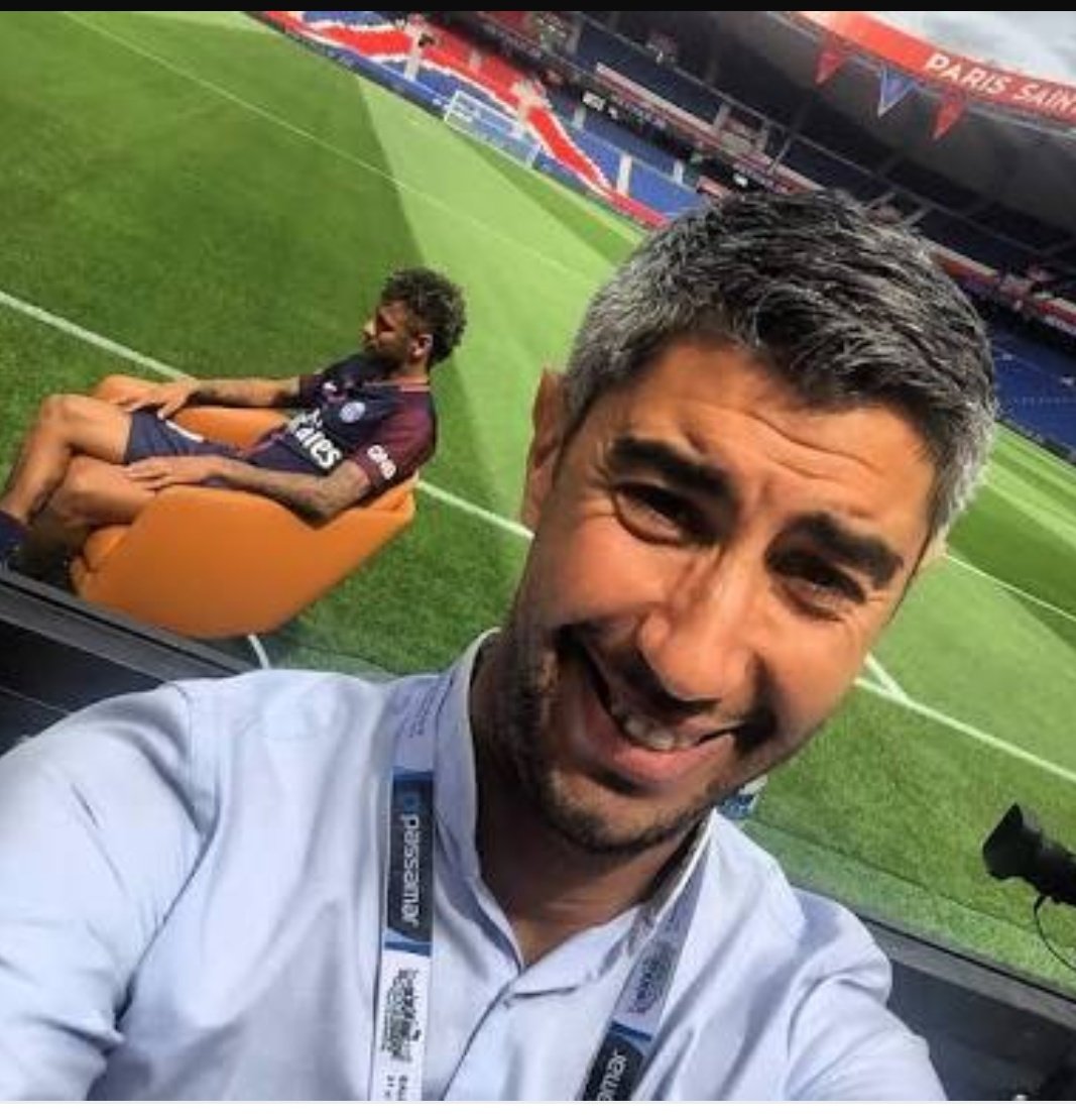 kame31000's tweet photo. J'ai trouvé le sosie de @SmaBouabdellah sur une chaîne dz #Elhayat lui aussi animateur d'une émission de sport 😂 https://t.co/c1ibSyLbyY