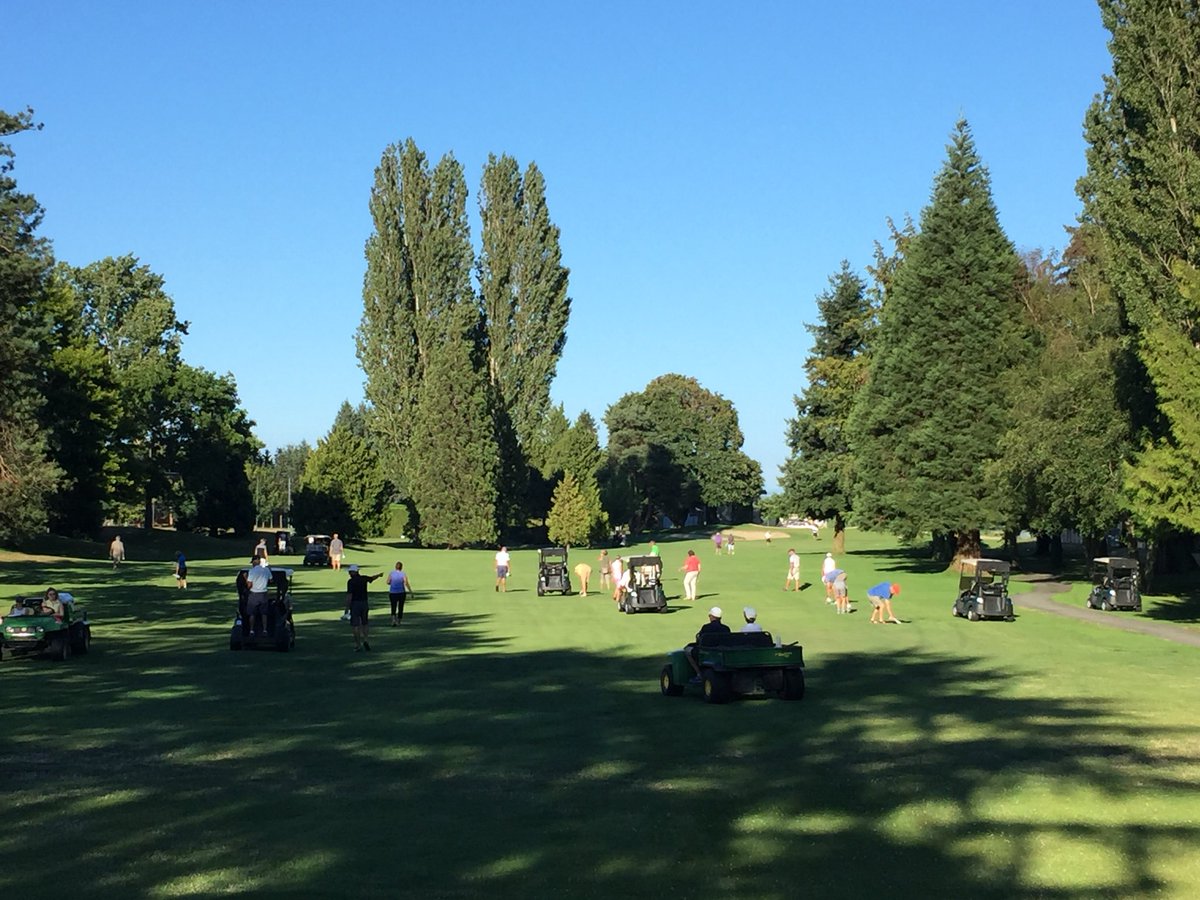 The other night we had a divot party at the club. We had over 60 volunteers show up! That’s roughly 40 more than we thought would! It was a great opportunity to educate the membership on proper divot filling #turf #turfmanagment #helpinghand #teamwork