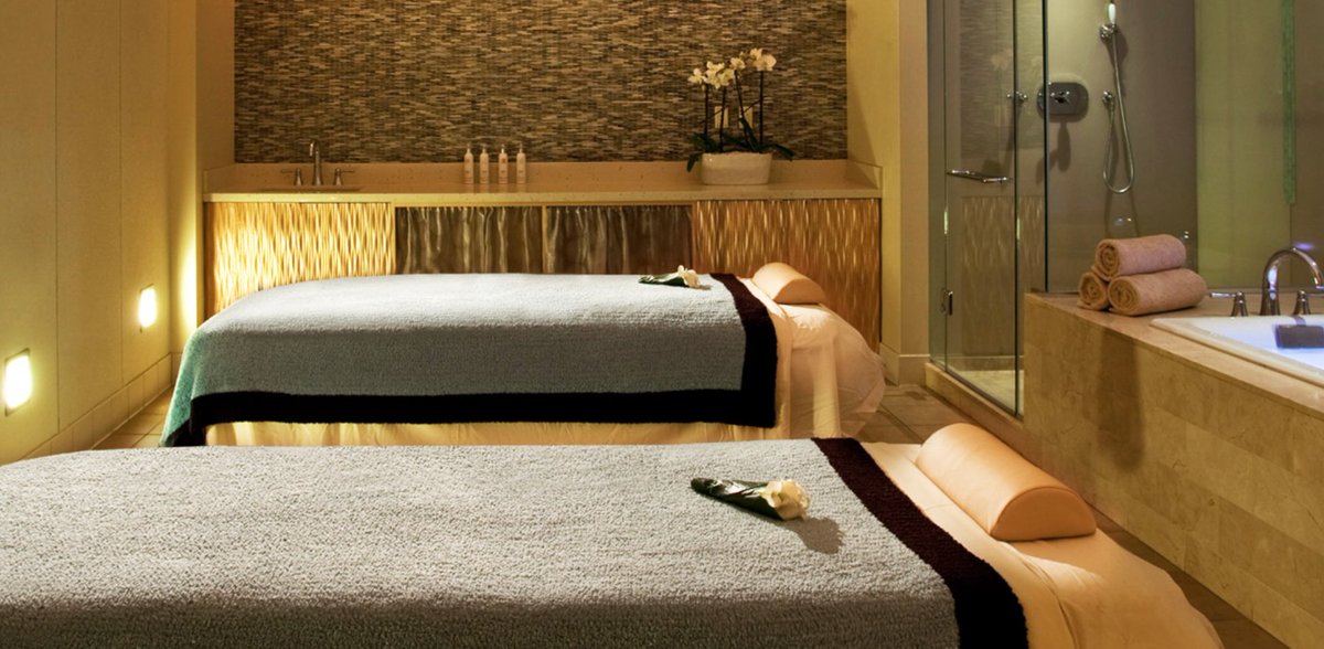 InterConBOS's tweet photo. Relax. Renew. Rejuvenate with our indulgent Spa Package. Enjoy access to our steam room, pool, and fitness center plus a $100 credit at our luxurious SPA InterContinental. #BostonSpas #BostonDeals #InterContinentalBoston https://t.co/E3SZa0KbaN https://t.co/CWiahxdhio
