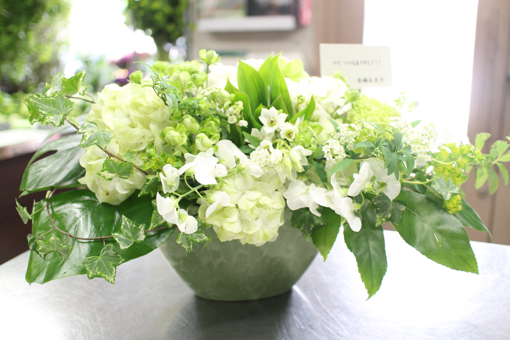 花たく Hanataku アレンジメント おはようございます 結婚記念日のサプライズに 奥様へプレゼント 夏日 の札幌 素敵な日となりますように 花たく 札幌花屋 札幌市花屋 Hanataku 花檡 Sapporoflowershop 結婚記念日