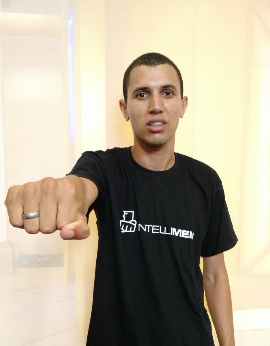 br7stuart's tweet photo. @Intellimen27 DesafioIntelliMen#1: Sou inteligente e aceito o desafio de melhorar a 
cada dia. Meu Parceiro Oficial é o @Felipesilva_so https://t.co/g3UfFnmbn9