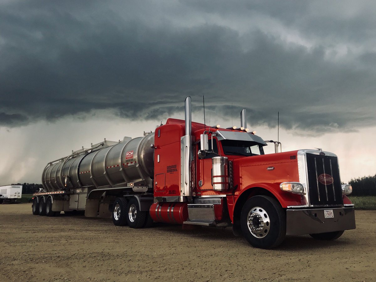 RCMTransport's tweet photo. Rough roads and rough skies - Unit 301 loading water and inhibitor for a short notice job for a local customer! https://t.co/qEbqKHsQZz