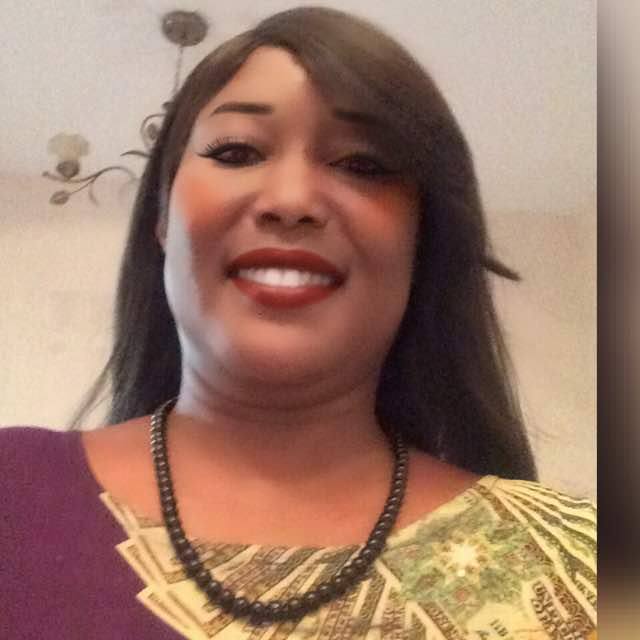 AmiProd1's tweet photo. Odile songwriter hi all friands and fans i whise you a good day happynesssssssss .thank U https://t.co/aQcvMLcnJ6