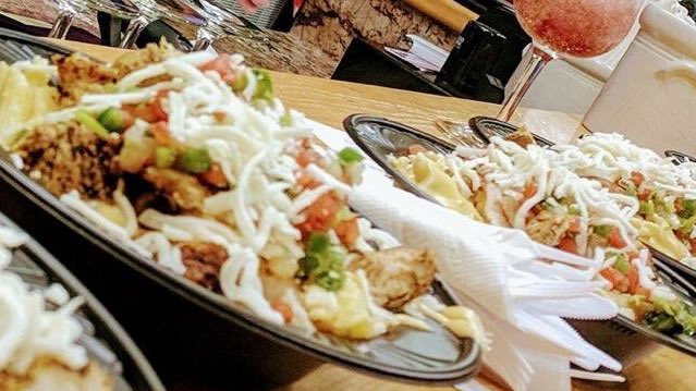 steinmic65's tweet photo. Start date night at the Winery with Pastense Bluegrass Band, Saturday July 21! Try our latest wine releases,our new Taste Tube Wine Flights,food for sale from Miguel Cadena,The Gypsy Chef!#pastense #bluegrass #gypsychef #topcity #visittopeka #topekawine #kansaswine #drinklocal https://t.co/oMQgHlrnJC