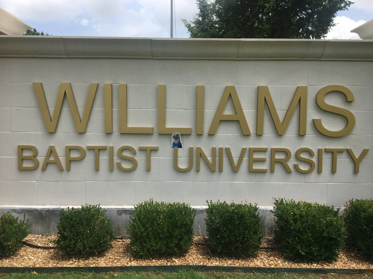 WBU_Admissions's tweet photo. First look at this new sign!! Also I hope you are all ready to see some freshmen #eggbertstravel challenge photos! 🦅🎉 #GoEagles https://t.co/KpLWLU9fiZ