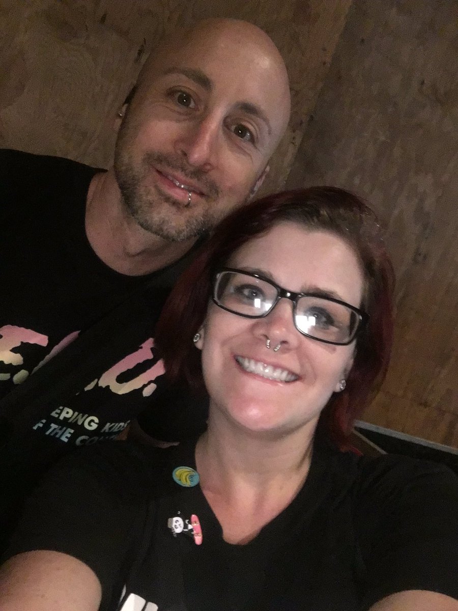 snuffy1991's tweet photo. I will always remember this day. You guys have no idea how much your music has helped me through some dark time keep rocking #stillapunkrockkid @simpleplan https://t.co/MFZyfcF9VM
