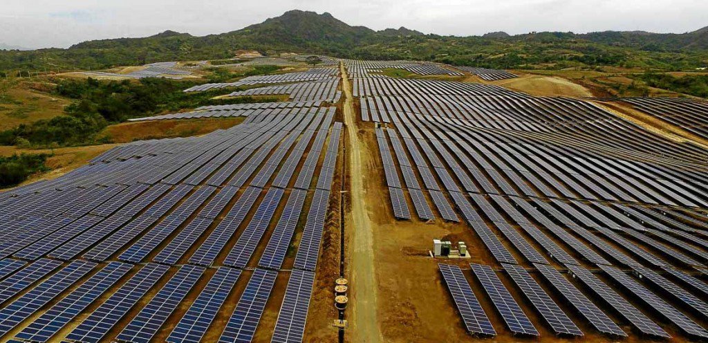 justfeelitroger's tweet photo. My humble 150MW Solar Farm at Pampanga site.
Soon to have more.
Thank you bro #DJIPhotography for the drone shot
#greenenergy https://t.co/nLlmrvxDEG
