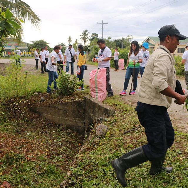 dinapigueminers's tweet photo. DMC participates in the Provincial Typhoon Preparedness Holiday of Isabela by declogging some of the drainage canals in Dinapigue.
July 20, 2018
Ditoy Dinapigue, sabali kami!
#disasterpreparedness
#preparedness
#disaster
#PDRRMC
#NDRRMC
#declogging
#kโฆ https://t.co/zCjuC337El https://t.co/cNWWPrpIRy