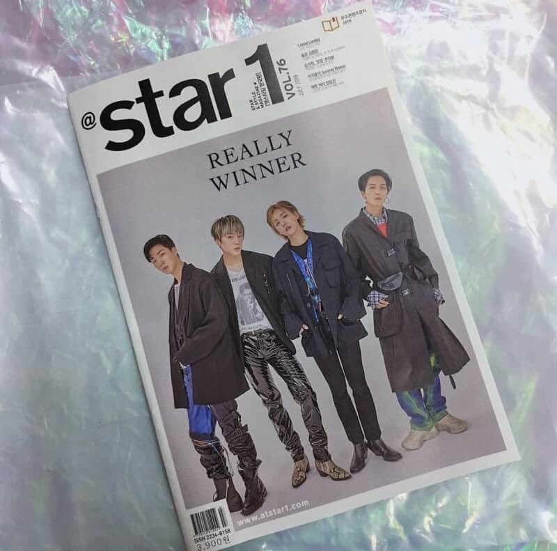 themoonzstore's tweet photo. [plsRT] นิตยสาร #Atstar1 Vol.76 
ปก #WINNER 🍉 วันปิดรอบจะแจ้งอีกทีค่ะ

💰ราคาเล่มละ 260฿
🚛 ค่าส่ง 40/60 (เล่มต่อไป +10)

🔗 ฟอร์มสั่งซื้อ
https://t.co/KMX5WjJo2i

#ตลาดนัดอินซอ #ตลาดนัดwinner #ตลาดนัดวินเนอร์ https://t.co/maddxQKSzs