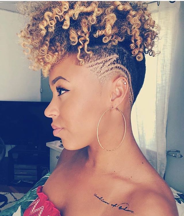 VoiceOfHair's tweet photo. Dope cut @arispella by @cutsbyjeff โ๏ธ๐ #voiceofhair .
.
.
#bighair #hairgoals #shavedside #bald #makeupforblackwomen #puff #heathy_hair_journey #undercut #thecutlife #barbershopconnect #naturalhaircommunity #vegas_nay #curlyhairstyles #protectivestylโฆ https://t.co/VOPBAaPSvF https://t.co/eHKAk3CLIx