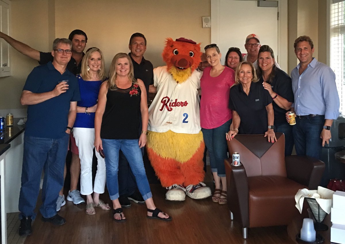 ibmchristine's tweet photo. Having fun in #Dallas with Duece ⁦@RidersBaseball⁩ and our ⁦@Workday⁩ friends!!! #peoplespractice #WORKDAY #IBM https://t.co/icXjSNdk0O