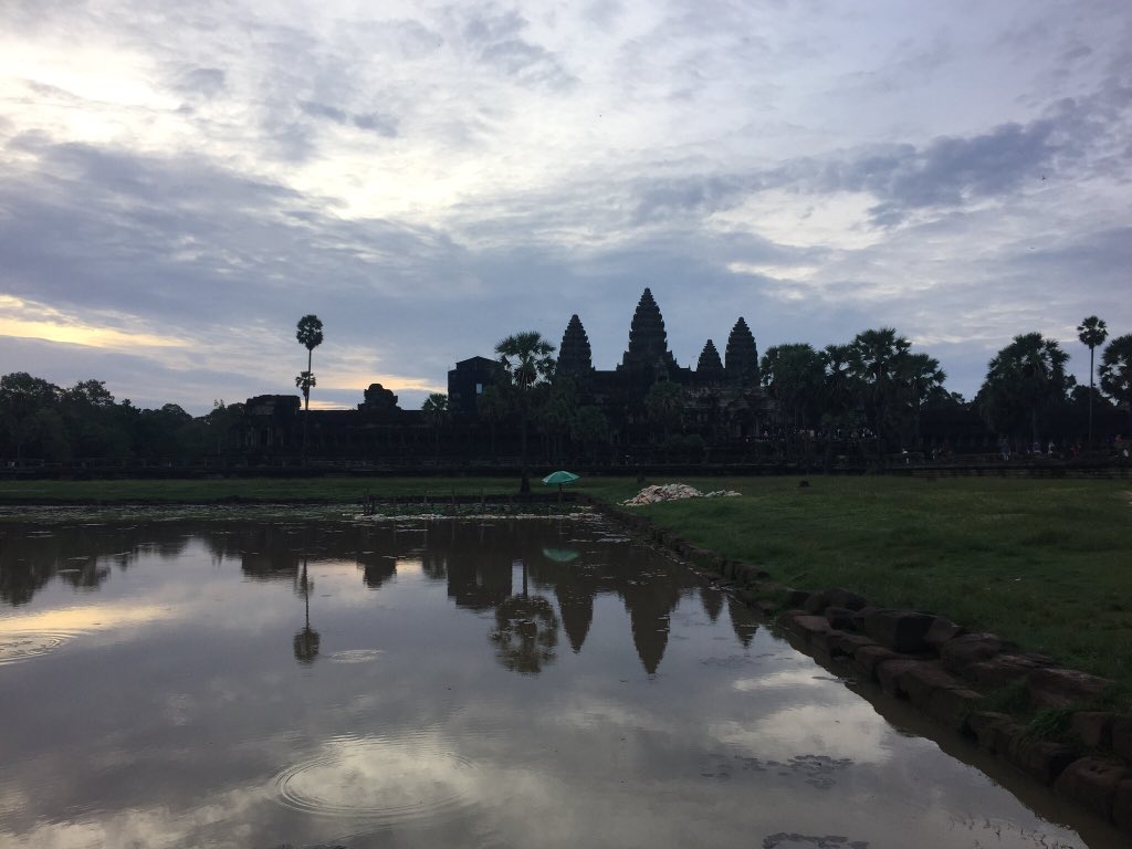 SixthFormSCHS's tweet photo. What an amazing two weeks we have had in #Cambodia and we are all sad it is over! The last two days in Siem Reap have provided some well deserved R&amp;R! @SineMetuSCHS @SCHSgdst @TAExpeditions #Cambodia18 #ourtrueadventure https://t.co/olGP1lNsLx