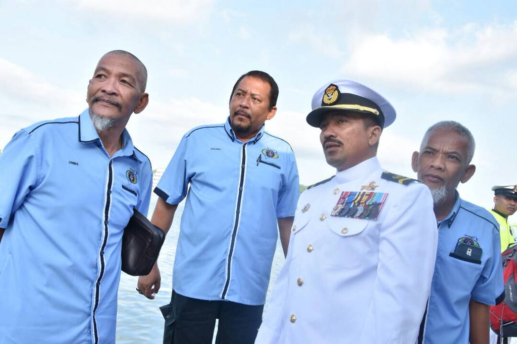 MPA_Barat's tweet photo. About to start. Mantan2 dan Veteran TLDM mula memenuhi ruang di TPL bagi menyaksikan Upacara Lucut Tauliah @KDMUTIARA255. 

#NavyNews 
#RestWellMUTIARA https://t.co/iLu7Gse8lV