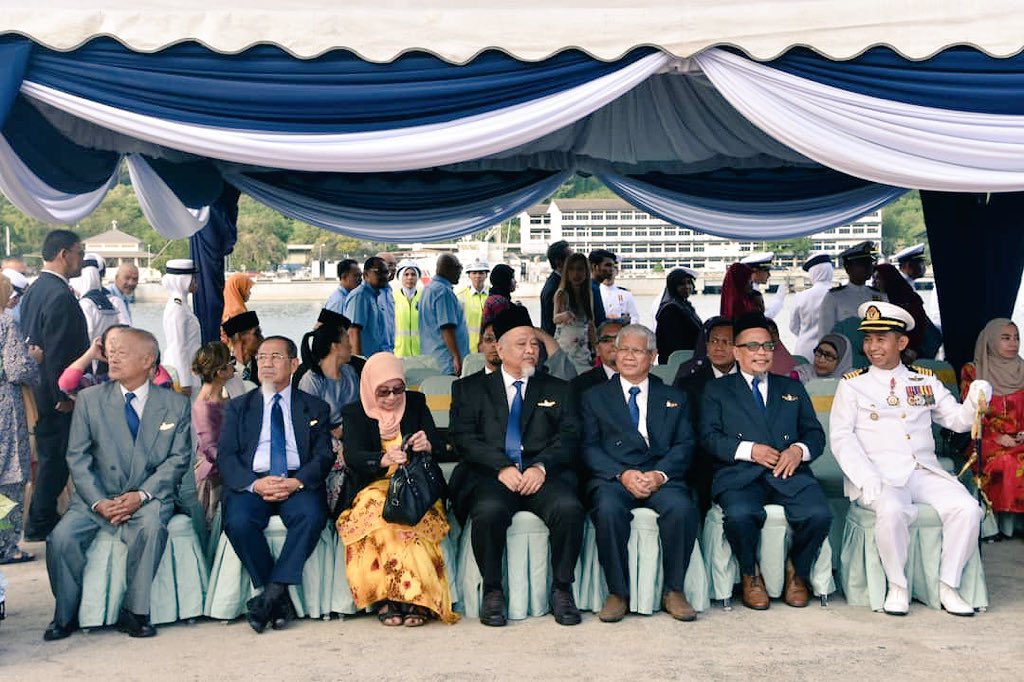 MPA_Barat's tweet photo. About to start. Mantan2 dan Veteran TLDM mula memenuhi ruang di TPL bagi menyaksikan Upacara Lucut Tauliah @KDMUTIARA255. 

#NavyNews 
#RestWellMUTIARA https://t.co/iLu7Gse8lV