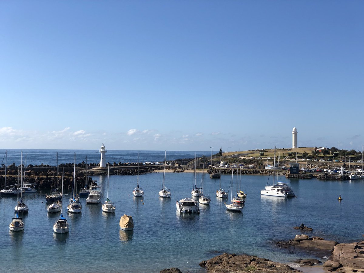 WonderfuIEarth's tweet photo. Sometimes I’m #daydreaming about having a boat myself. 😍 I usually get sea sick but I like the thought about being free like a bird... or fish in this case 😂😜 #seasick #breakwater #city #ocean #sky #tourism #boat #shoreline #harbor #ship #waterfront #wollongong #australia https://t.co/xce2Rol0wx