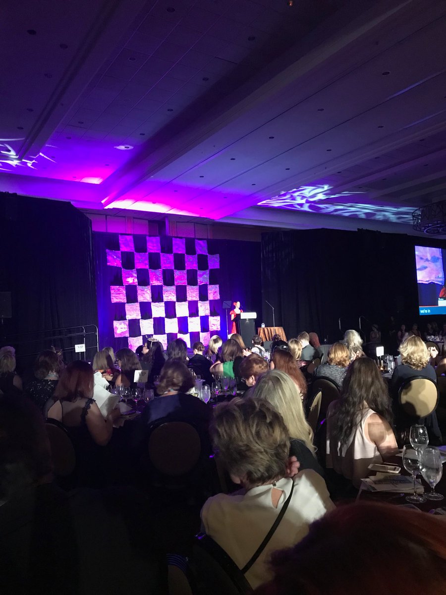 abbygreen3's tweet image. The #rwa18 #rita awards are kicking off. Good luck everyone! But especially ⁦@scarlet_wilson⁩ ⁦@AmyAndrewsbooks⁩ ⁦@lizfielding⁩ ⁦@authorjanep⁩ 💕💕🙏🙌🏻