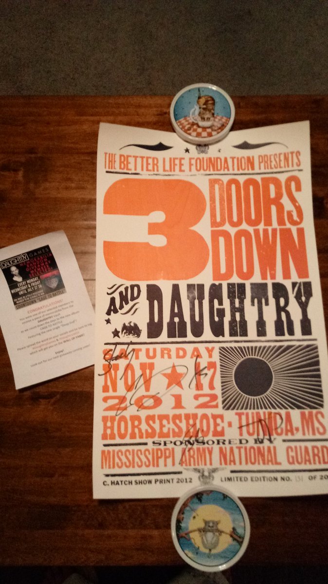 jackson_jenni's tweet photo. #Daughtrygames #Daughtrywof Thank you @BackstagePlay for this awesome poster!!  Can't wait to frame it!!❤❤ https://t.co/GkH4Wa6Tp1