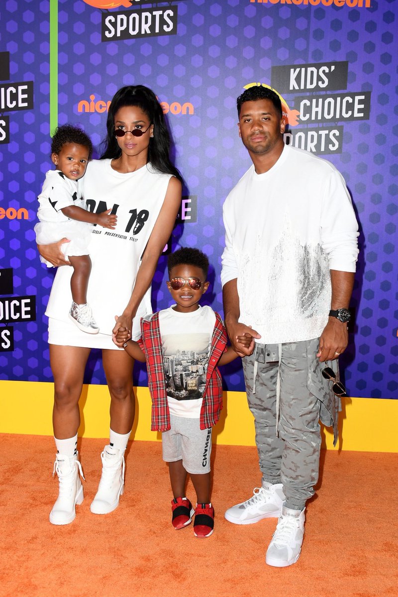 DangeRussWilson's tweet photo. It's a Wilson Family affair. @Ciara #KidsChoiceAwards 

Styled by Alicia Sereno 🔥 https://t.co/dfhAe7oJfa