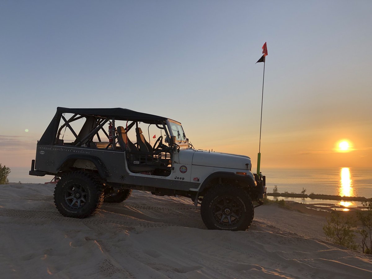 JPFreek's tweet image. #JEEP #CJ8 #Scrambler kind of night.