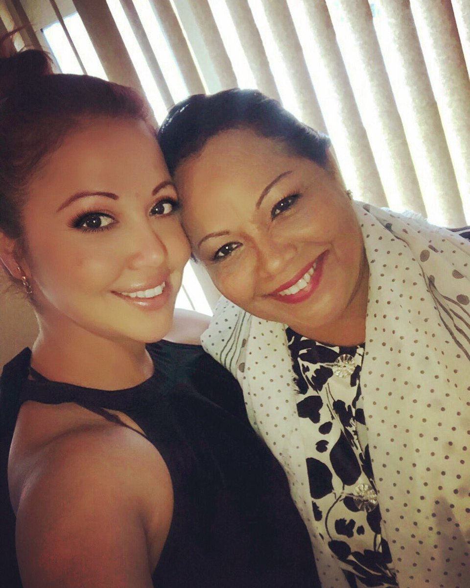 BiancaLivia11's tweet photo. My mum #firstlove #teacheroflove #toughcookie https://t.co/PcRokKZDeC