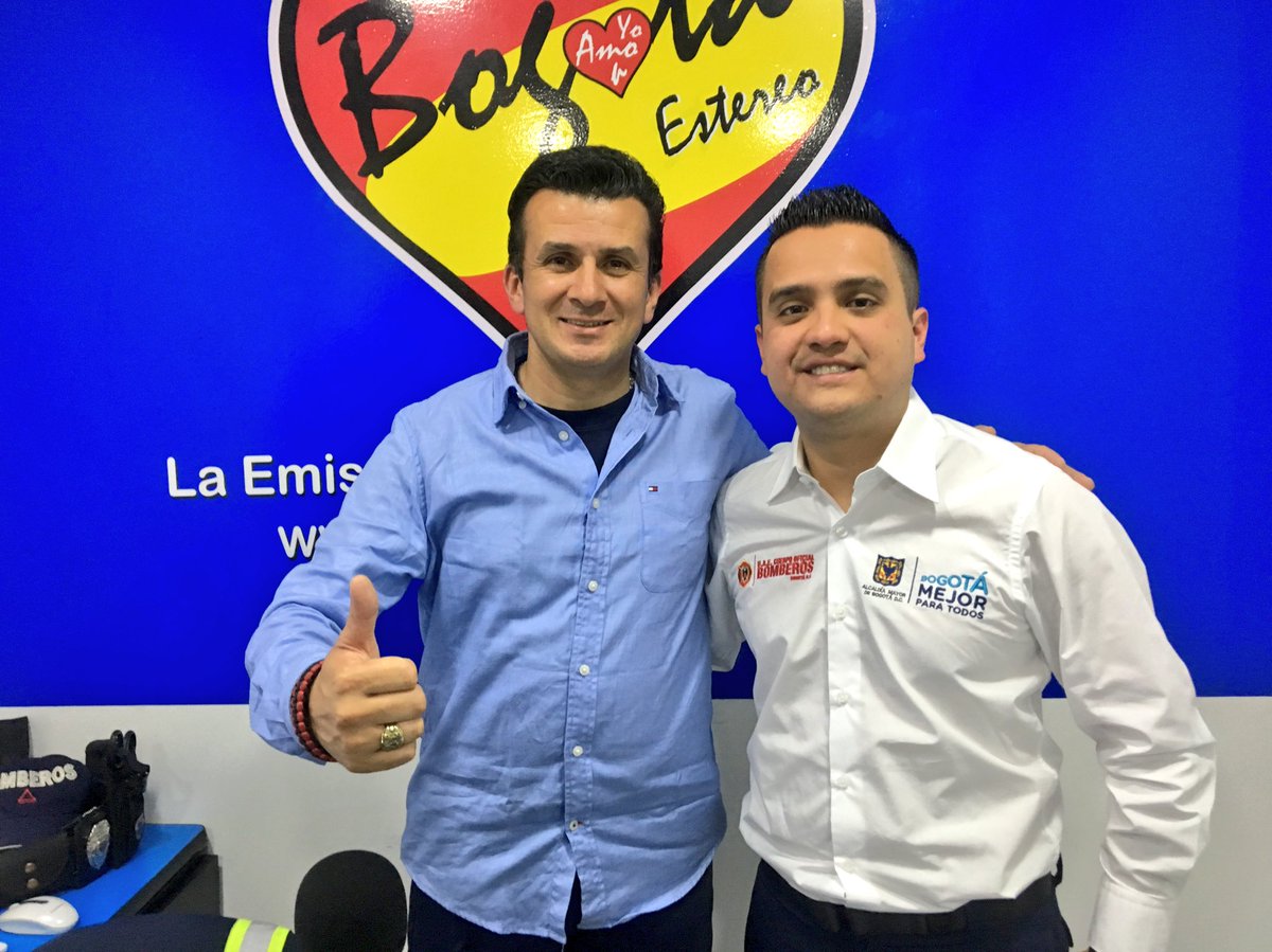 BomberosBogota's tweet photo. Estuvimos en @bogotaestereo hablando de prevención y atención de emergencias 🚒 #PrevenirEsVivir https://t.co/WNrTpTqz0R