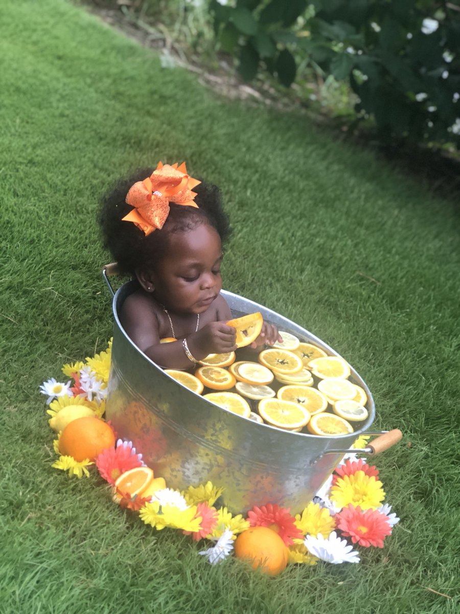 __ALLForMy2's tweet photo. When you living like this they suppose to hate 🤷🏾♀️
#MyBabyModel🍋 #MyDiva 🍊#LemonsAndOranges 🙌🏾 #MsDior 🧡🤞🏾💛 https://t.co/5YIeUVbHS7
