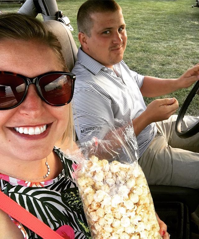 zacharysabrina's tweet photo. My @hamiltonco4h date! #kettlecorn #elephantear #lemonshakeup #jeepride https://t.co/Ydoqhu6pzw https://t.co/pA2ROhCfin
