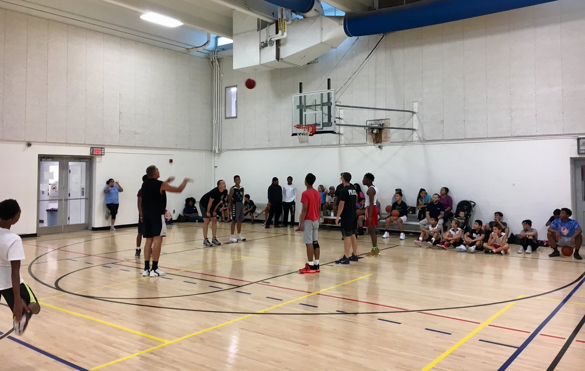 CityOfIowaCity's tweet image. Area kids took on some @IowaCityPolice officers in the annual #DoYouSeeMeNow basketball challenge. 🏀⛹️‍♂️👮‍♂️
