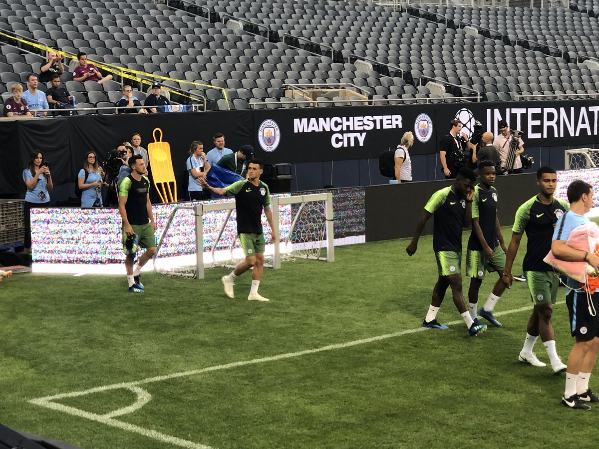 ThisIsBaseball's tweet image. Thank you @ManCity and @ChicagoMCFC for the opportunity to see the closed training session at Solider Field!
